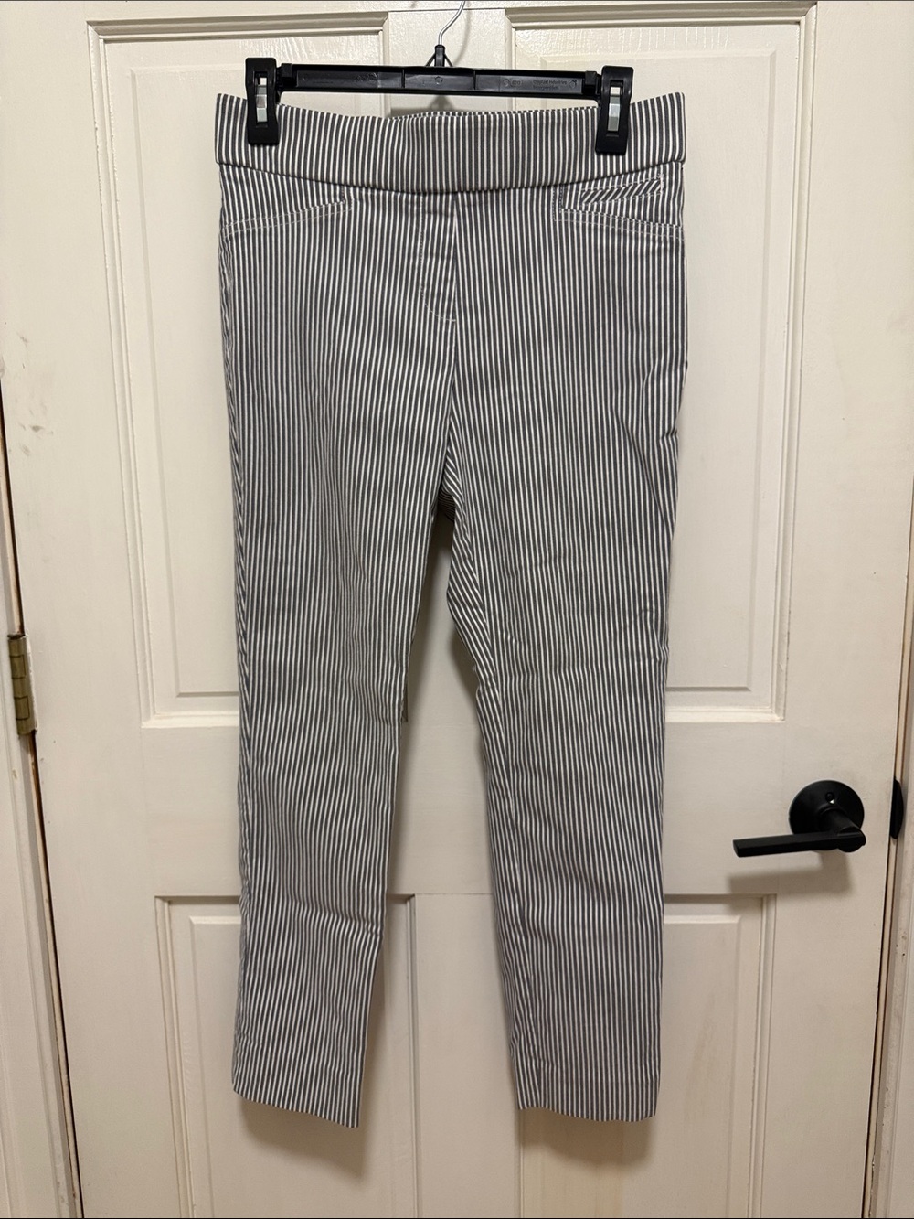 Anne Klein Black and White Striped stretch Pants - Size 4